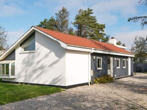 Exterior - 6 Person Holiday Home in Tarm (Tarm)