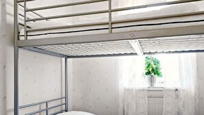 3 habitaciones y muebles diferentes 