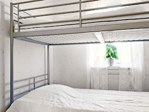 3 bedrooms, individually furnished
