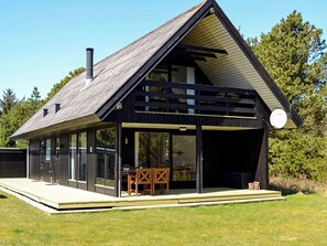 Exterior - Garden View Holiday Home in Jutland near Sea (Fano)