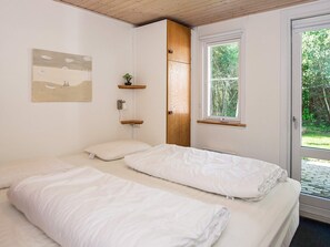 3 Schlafzimmer, Babybetten