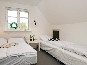 Apartment | 2 bedrooms, cribs/infant beds
