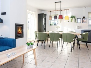 House | Dining