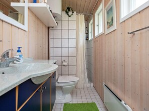 Bathroom - Lavish Holiday Home in Nykøbing Sjælland With Barbecue (Nykobing Sjaelland)