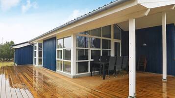3 bedrooms