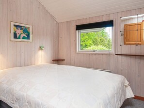 4 bedrooms