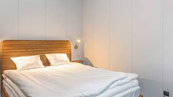 4 Schlafzimmer, individuell eingerichtet, BettwÀsche
