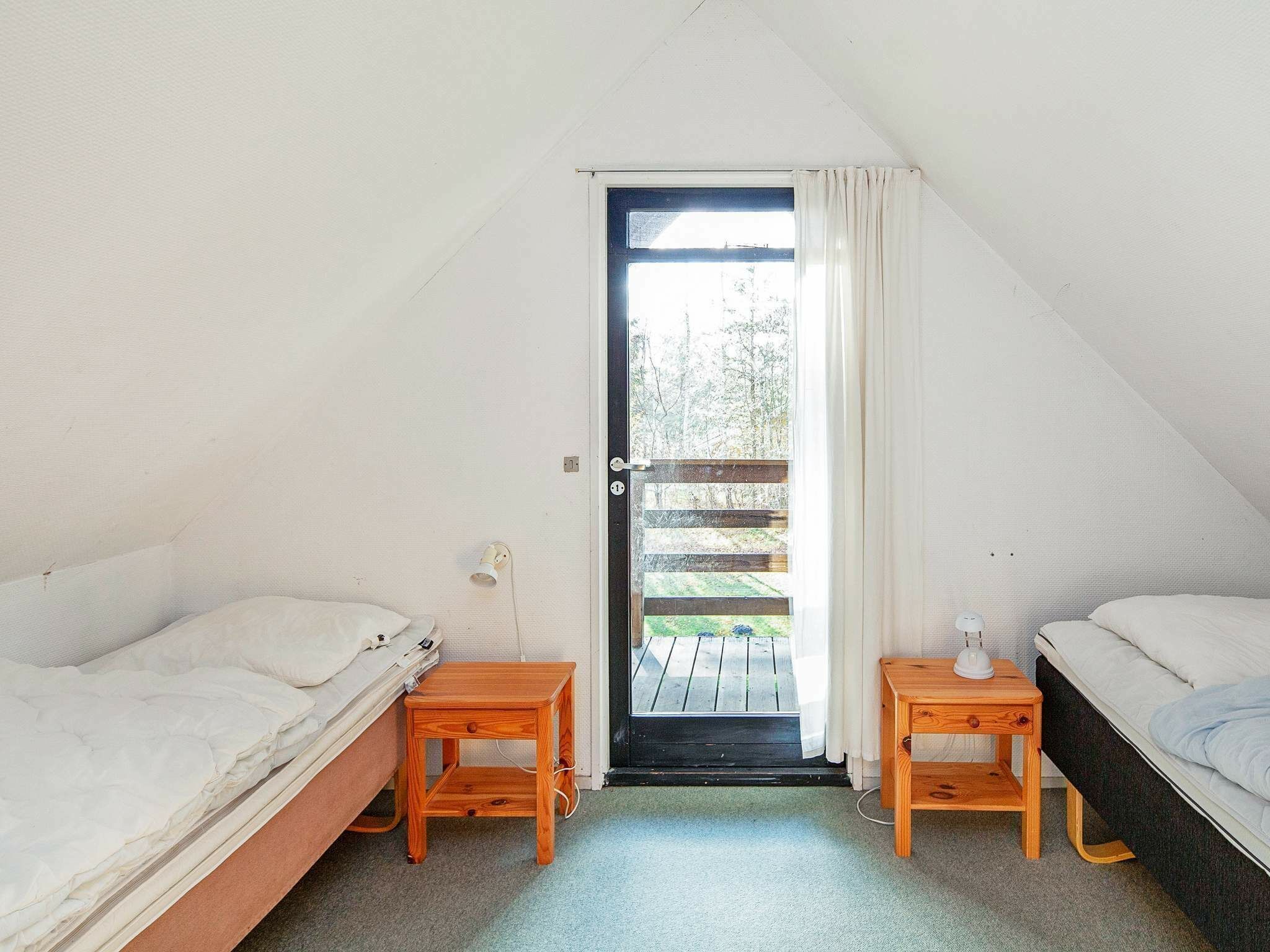 3 bedrooms, cots/infant beds