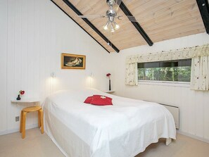 3 Schlafzimmer, Babybetten