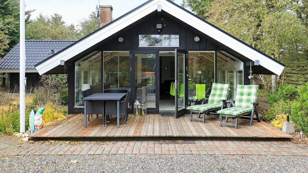 House | Exterior - Serene Holiday Home in Vestervig With Terrace (Vestervig)