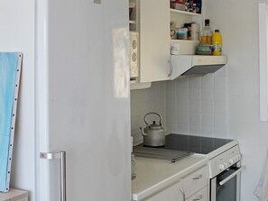 Nhà | Bếp riêng | Tủ lạnh, lò vi sóng, dụng cụ pha cà phê/trà 