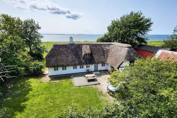 House | Water view