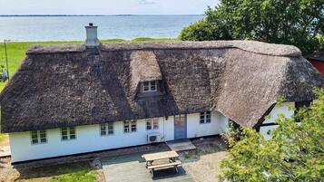 House | Water view