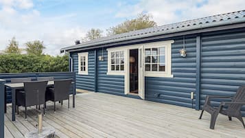 House | Outdoor dining