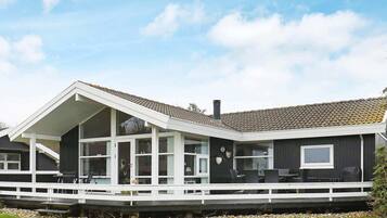 House | Bahagian luar