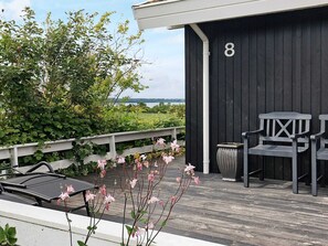 Hus | Utsikt mot vann