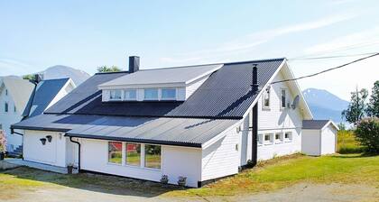12 Person Holiday Home in Vikran