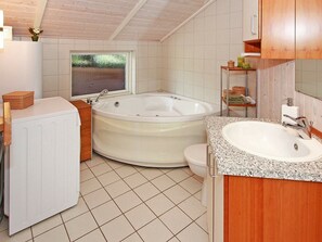 Spa treatment - Lavish Holiday Home in Lolland With Whirlpool (Rodby)