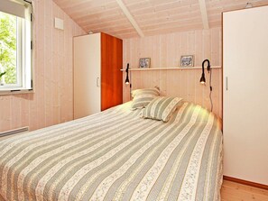 House | 3 bedrooms - Lavish Holiday Home in Lolland With Whirlpool (Rodby)