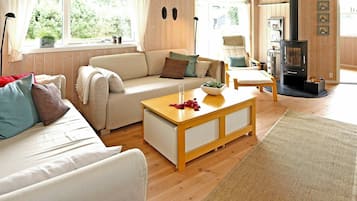 House | Living room | DVD player, MP3 dock