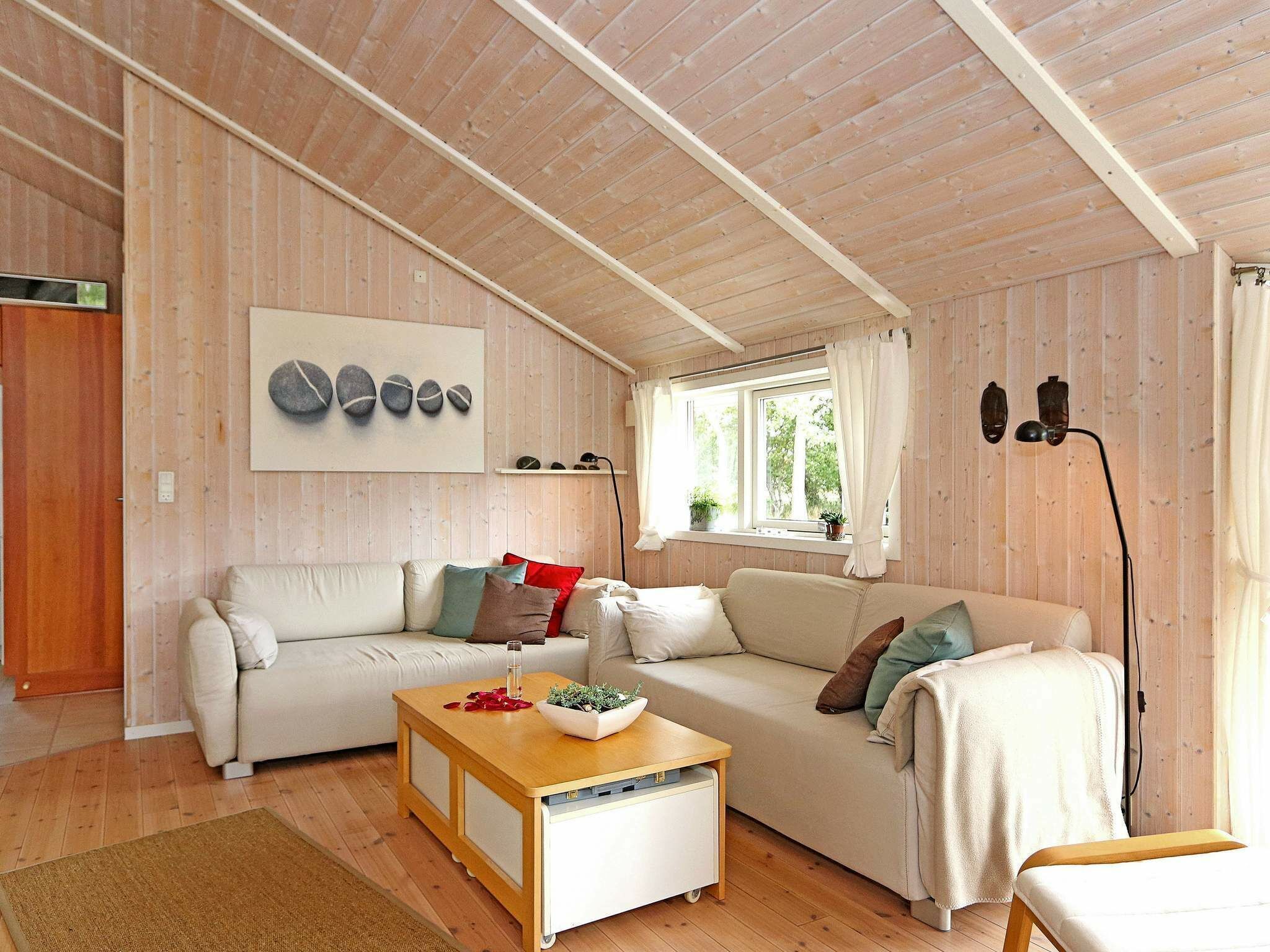 Hus | Oppholdsrom | DVD-spiller og MP3-dokkingstasjon