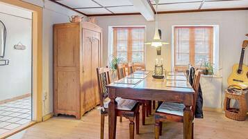 House | Dining