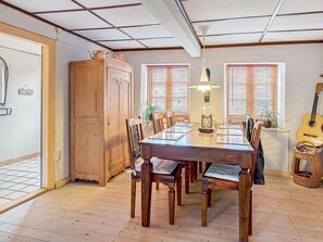 House | Dining