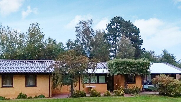 House | Exterior - Traditional Holiday Home in Højby With Terrace (Hojby)