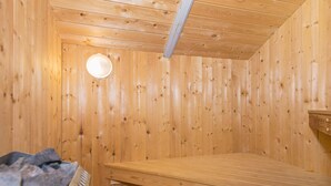 Sauna - Beautiful Holiday Home in Jutland With Sauna (Oksbol)