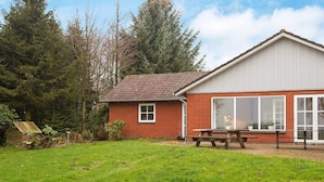 Exterior - Serene Holiday Home in Jutland With Terrace (Branderup J)