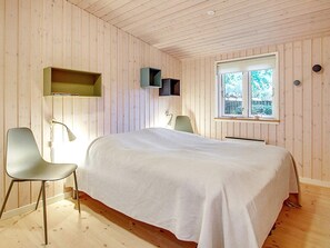 3 Schlafzimmer, Babybetten