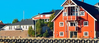 10 Person Holiday Home in Midsund