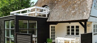 Tranquil Waterfront Cottage-by Traum