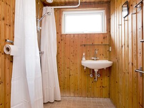 House | Bathroom
