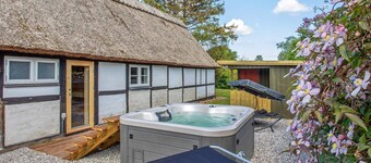 10 Person Holiday Home in Rødvig Stevns