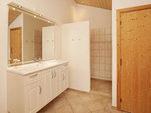 Sauna - 8 Person Holiday Home in Strandby (Strandby)