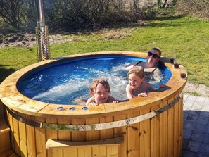 Outdoor spa tub - 8 Person Holiday Home in Strandby (Strandby)