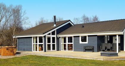 8 Person Holiday Home in Strandby