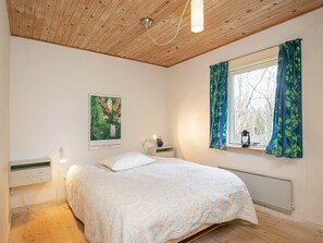 3 Schlafzimmer, Babybetten