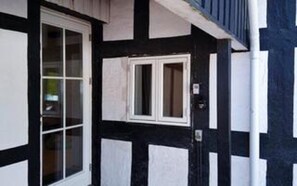 House | Exterior detail