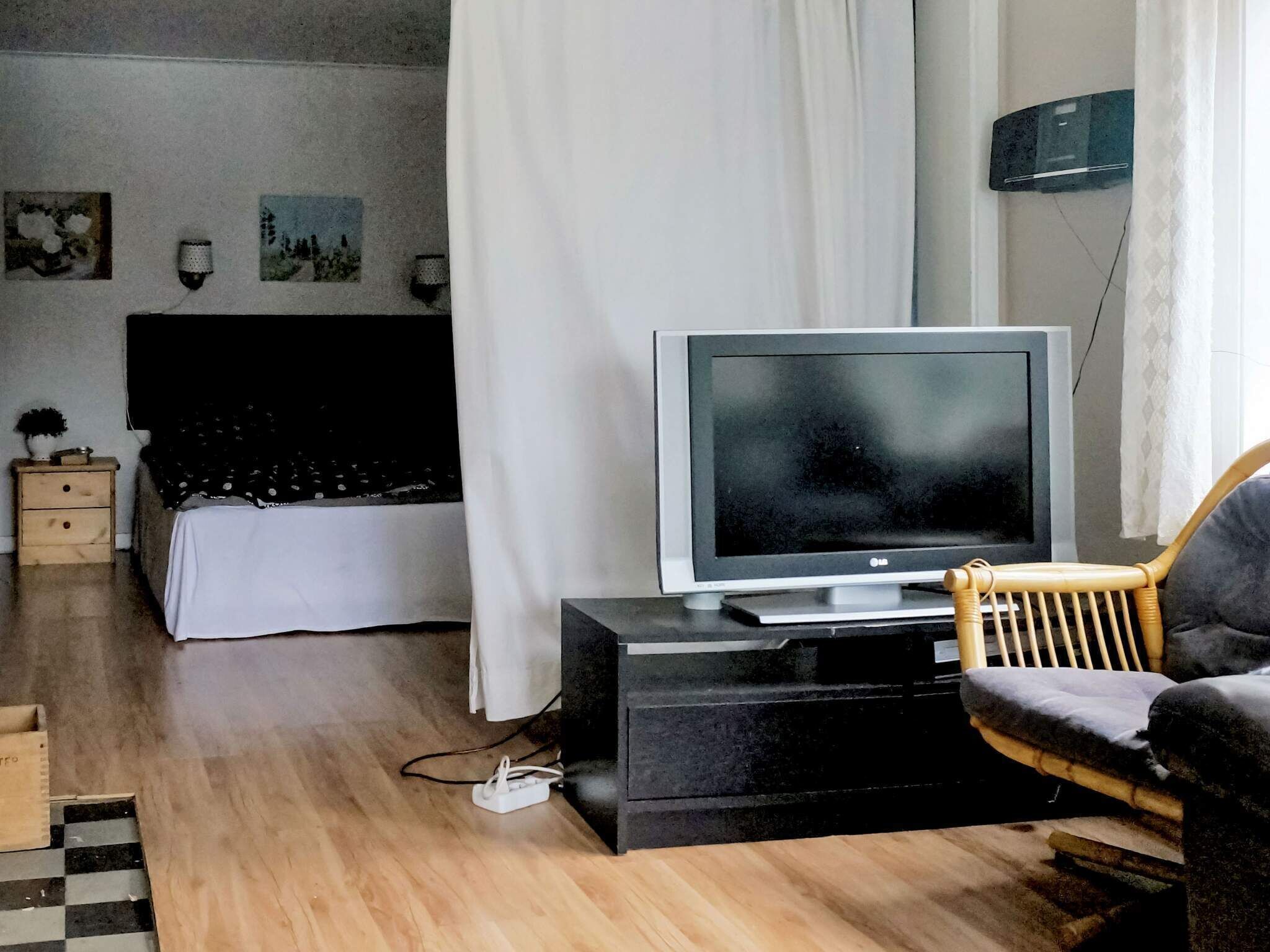 2 bedrooms, individually furnished