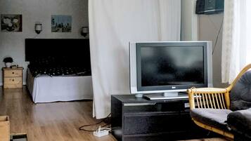 2 bedrooms, individually furnished
