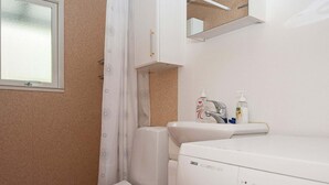 Bathroom - 6 Person Holiday Home in Ans By (Ans)
