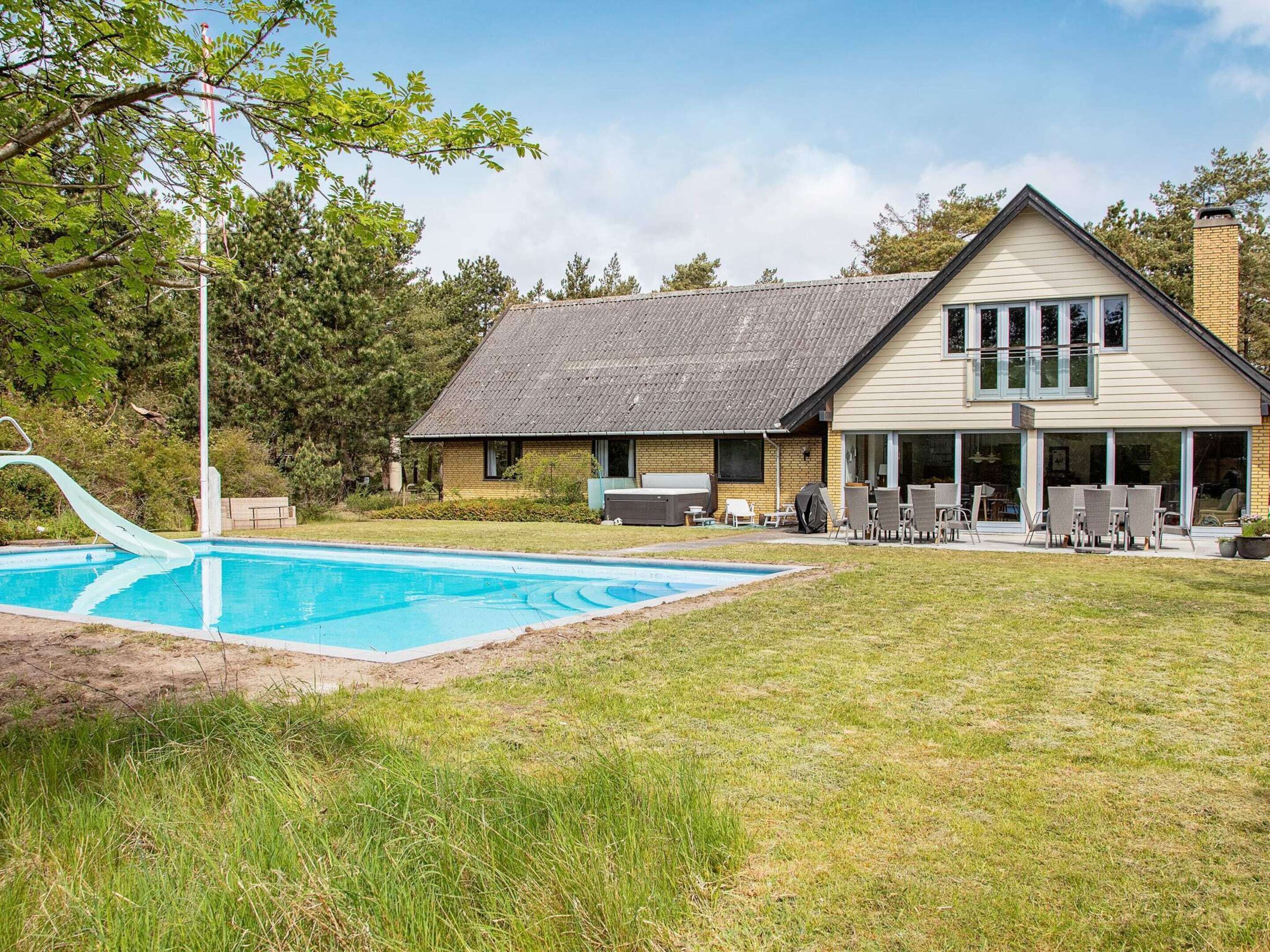 Huis | Zwembad | Een buitenzwembad