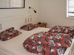 3 habitaciones y muebles diferentes 