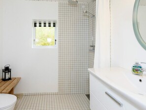 Bathroom - Secluded Dune Cottage-by Traum (Pandrup)