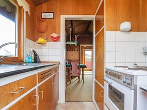 Fridge, coffee/tea maker, highchair