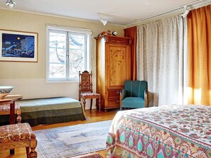 2 bedrooms, individually furnished, bed sheets