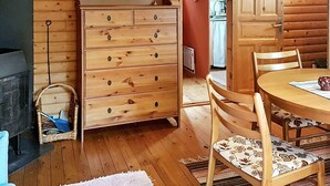 1 bedroom, individually furnished