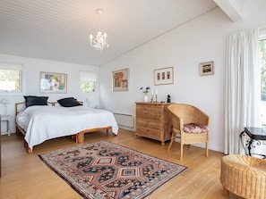 2 bedrooms, cribs/infant beds - Holiday Home in Fårevejle (Faarevejle)